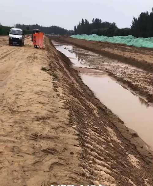 扬州邗江区河道降水